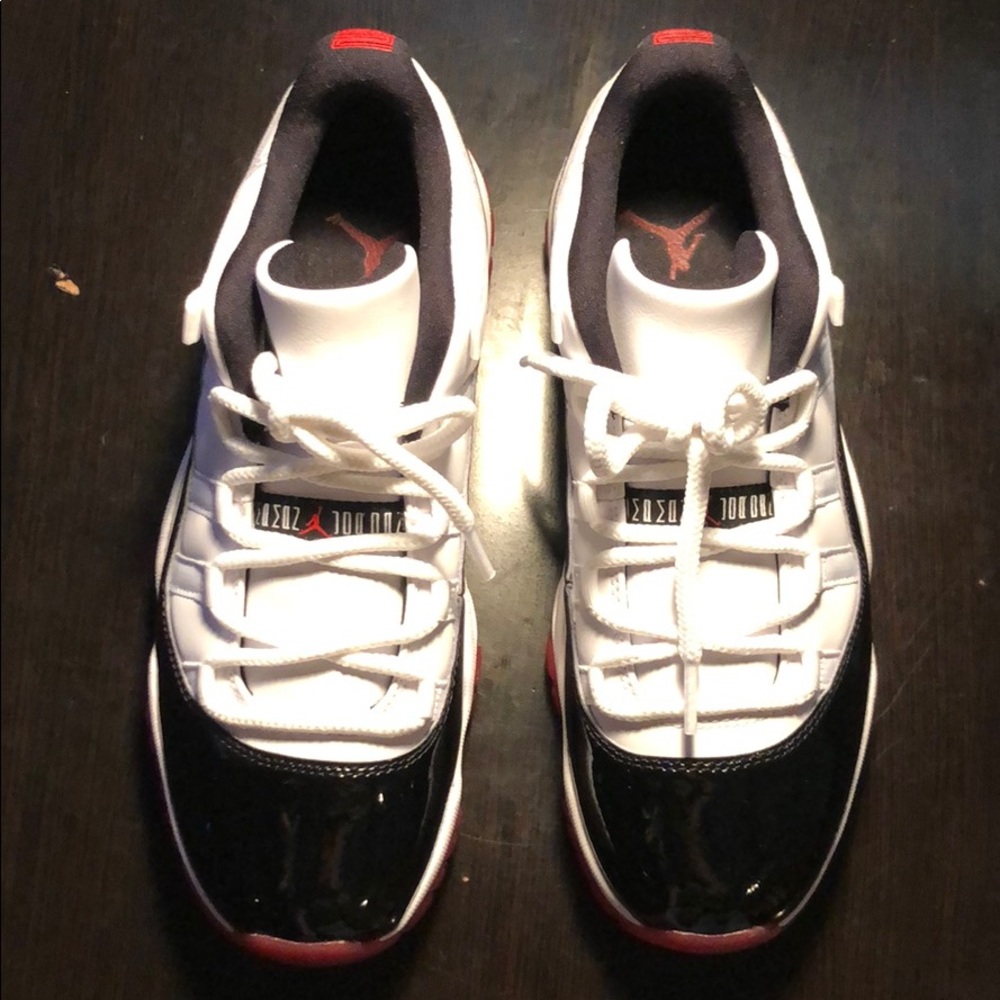 Nike Air Jordan 11 Retro Low Concord Bred Size 8 M